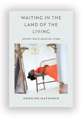 Attendre dans le monde des vivants